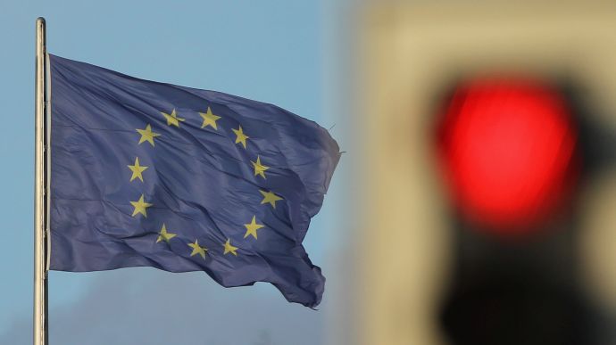 ЕС окончательно утвердил восьмой пакет санкций против России в ответ на аннексию
