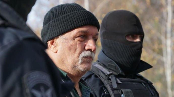 У Криму окупанти провели обшуки в Асана Чапуха, його дружину затримали