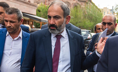 Внеочередные выборы в Армении: первые результаты и провальная явка