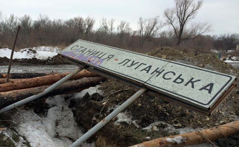 На Луганщині через обстріли 12 тисяч людей лишилися без води і світла