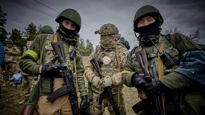 ВСУ ликвидировали разведгруппу россиян и отбили 8 атак в Луганской области - ОВА