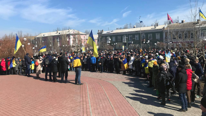 Бердянск – это Украина: в оккупированном городе митингуют тысячи человек