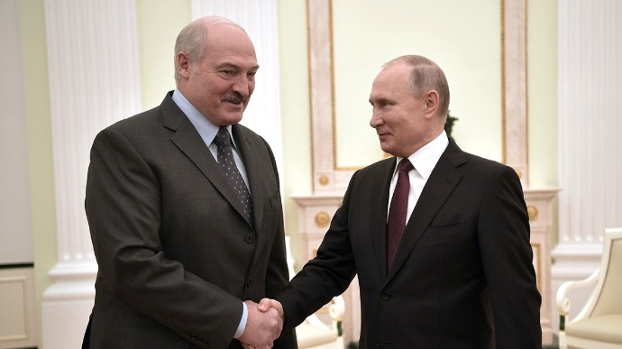 Білорусі перерахували перші $500 млн узгодженого з Путіним кредиту