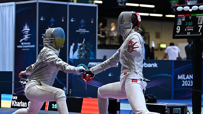 Ukrainian fencer defeats Russian competitor at Fencing World Cup 2023, the Russian demanded a handshake but did not receive it