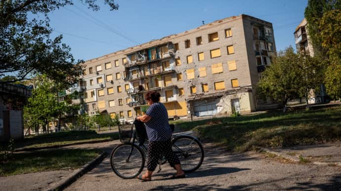 Russian forces kill one and injure one civilian in Kupiansk