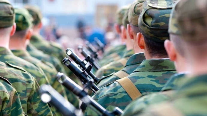 За время оккупации Крыма РФ призвала в армию 25 тысяч человек – МИД