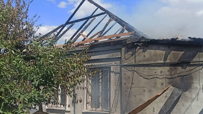 Russians hit house in Kherson, killing civilian 