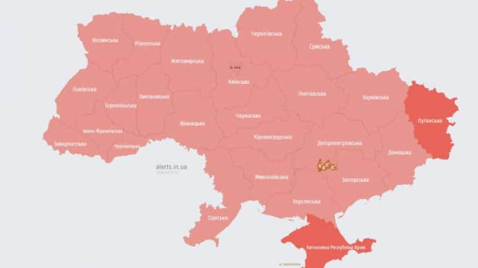 По всій Україні оголошували повітряну тривогу