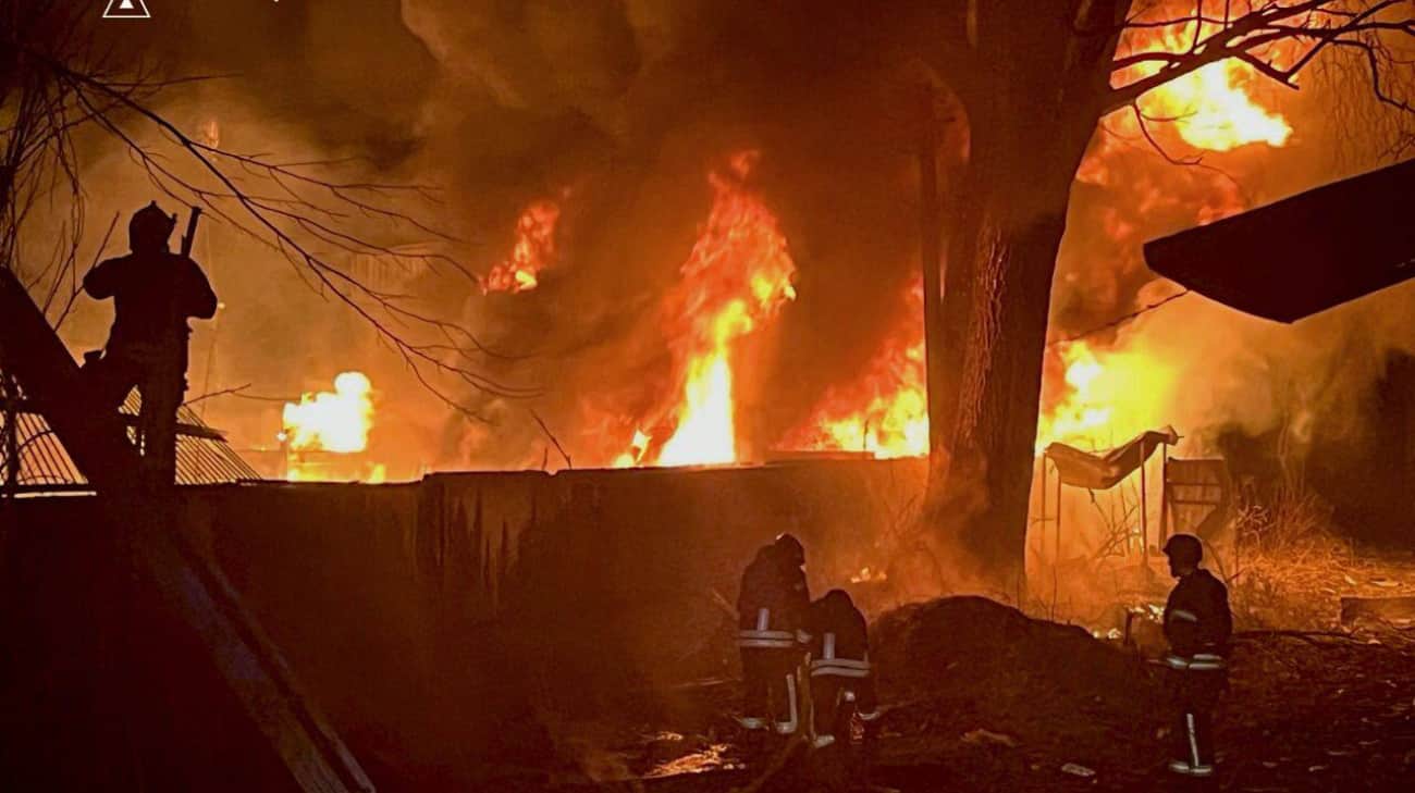 Massive Night Attack on Dnipropetrovsk: Damaged enterprises, houses and gas stations – Ova