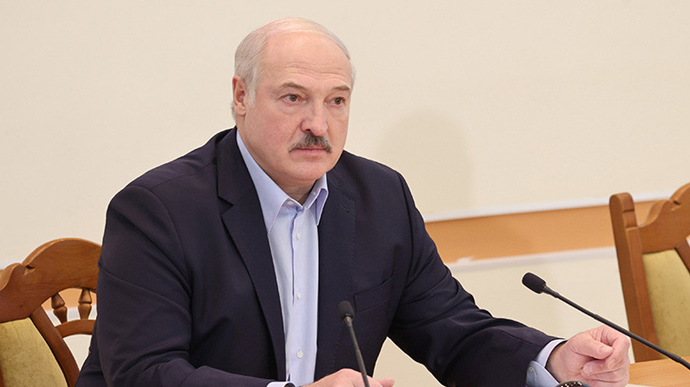Лукашенко назвав демократичні вибори підлянкою