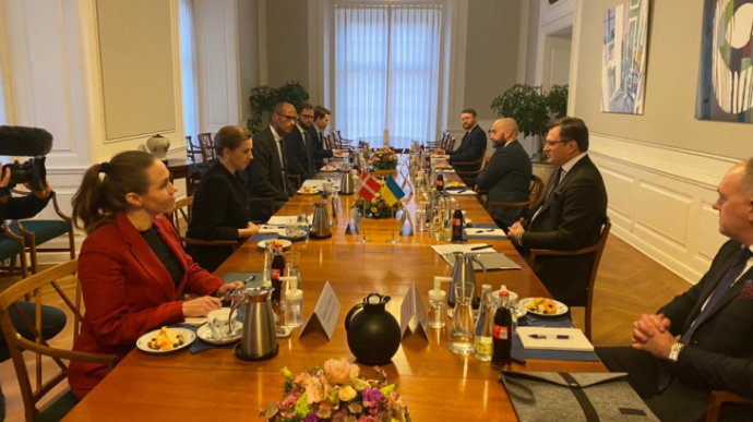 Кулеба обговорив з прем’єркою Данії можливість будівництва суден в Україні