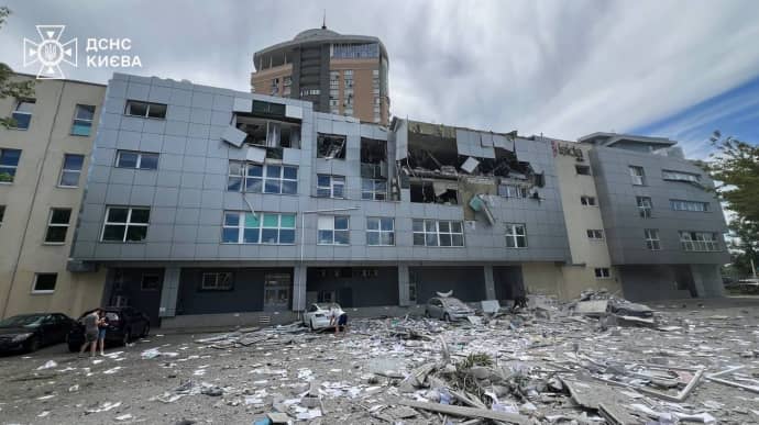 Wreckage fell on ADONIS medical centre in Kyiv, killing 5 doctors and 2 patients