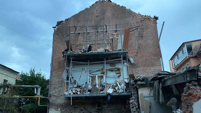 Враг ударил ракетами из Белгорода по Харькову, есть разрушения