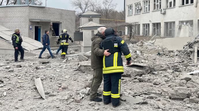 Russia launched missile strike on hospital in Sumy, killing civilians – photo, video