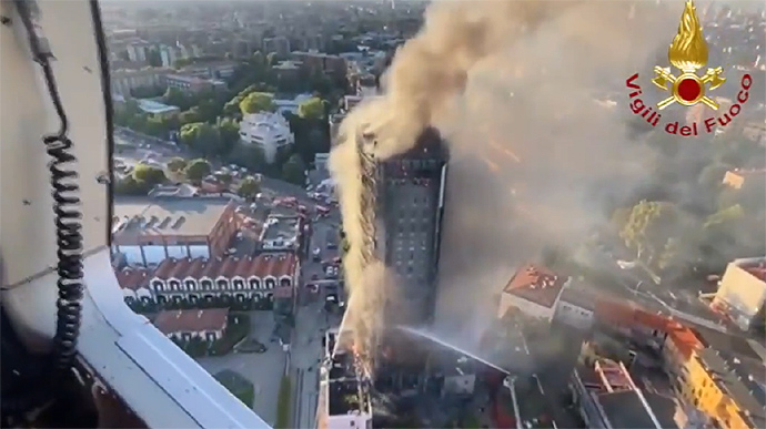 У Мілані сильна пожежа у 18-поверховому будинку, є загроза обвалення