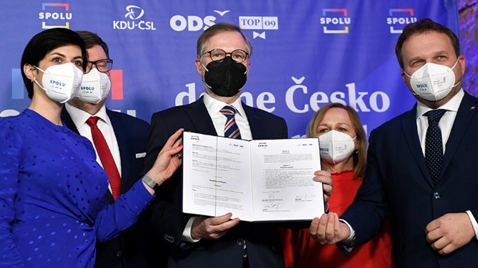 В Чехии три оппозиционные партии заявили о коалиции для участия в выборах
