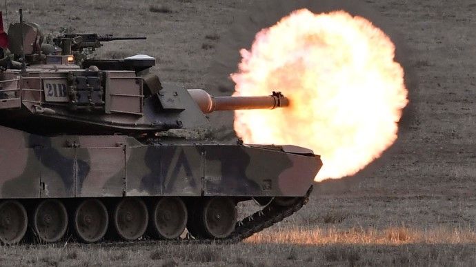 Пентагон: 31 танк Abrams уже в Німеччині, найближчим часом почнуться навчання українців