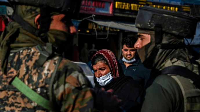 Боевики в Кашмире убили семь мирных жителей