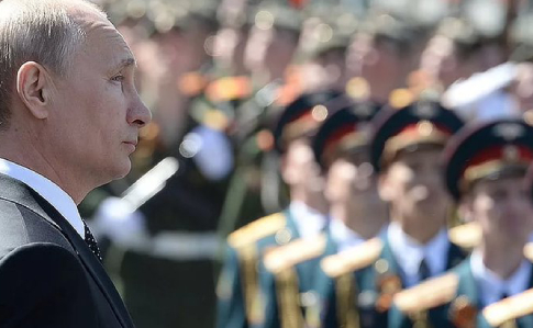 Коронапоправка: у Путіна задумались над перенесенням параду 9 травня