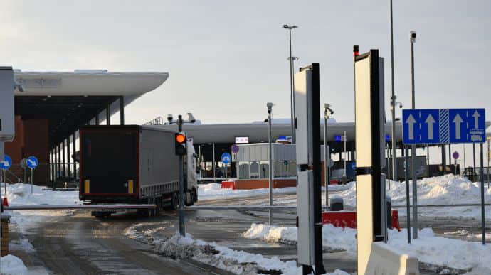 На кордоні з Польщею вантажівки вже не блокують, а в Румунії блокування триває