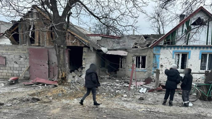 Teenager, 16, suffers concussion and injuries during Russian attack on Hirnyk, Donetsk Oblast