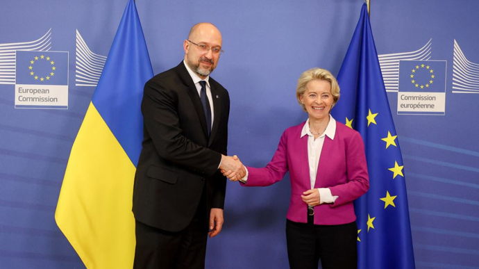 Глава Еврокомиссии анонсировала 5 млрд евро помощи Украине