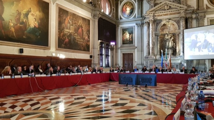 Венецианка выступила за решающую роль международных экспертов в очистке ВСП