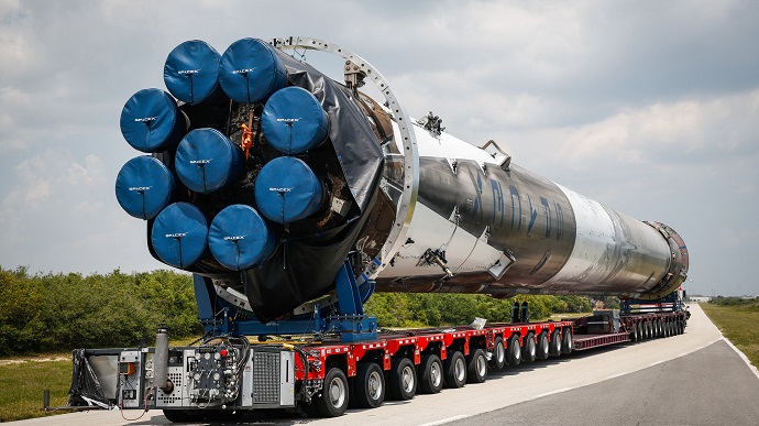 Одна й та сама ракета SpaceX всьоме поспіль доставить вантаж на орбіту. Час запуску