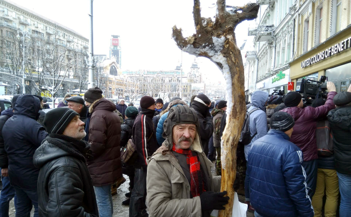 Под судом, где Саакашвили, собираются активисты
