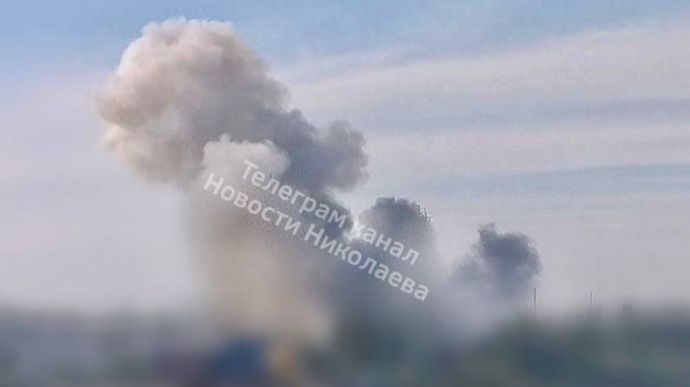 Blasts heard in Mykolaiv