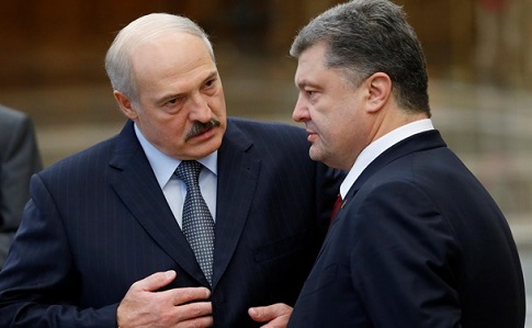 Порошенко вибачився перед Лукашенком за інцидент з Белавіа