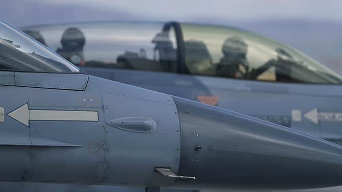 США подтвердили начало летных учений украинцев на F-16