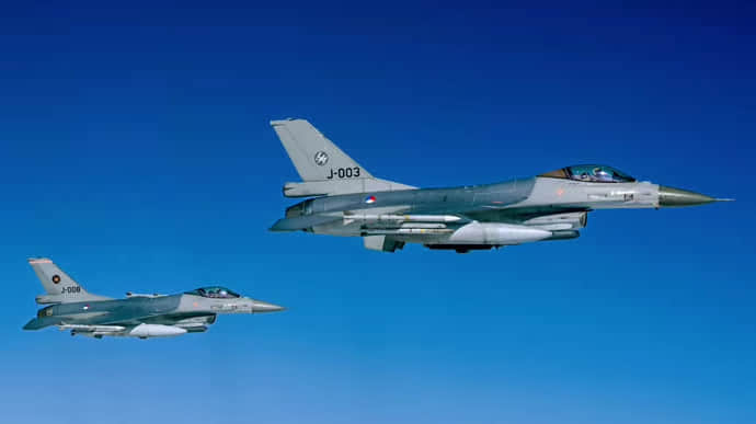 Окремі пілоти вже проходять підготовку на F-16 у небі – Повітряні сили