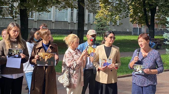 21 рік без Гонгадзе: у Києві провели акцію в пам'ять про убитого журналіста