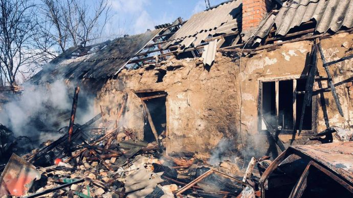 Обстріли Дніпропетровщини: двоє постраждалих, один у важкому стані
