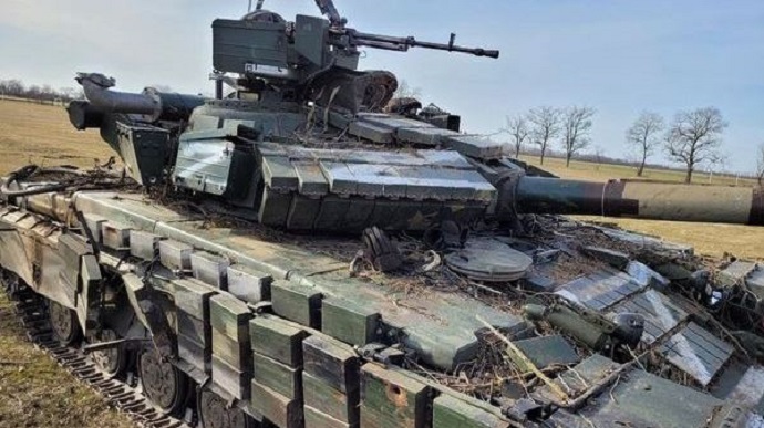 На Херсонщині ЗСУ здобули трофеї: два танки і зенітну установку ворога