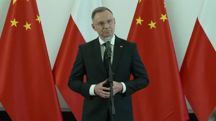 Polish President arrives in China to discuss war in Ukraine in particular 