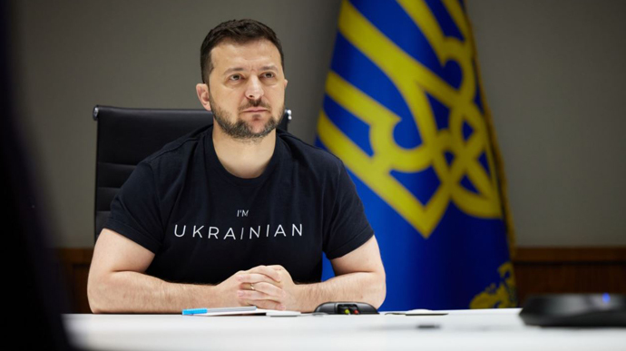 Зеленский на вопрос, будет ли Украина обстреливать РФ: Мы не террористы