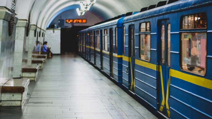 Увечері в Києві можуть закрити на вхід три станції метро