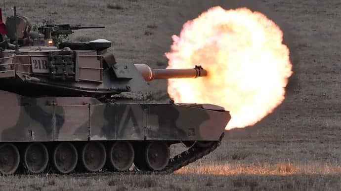Всі обіцяні Америкою танки Abrams прибули в Україну
