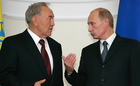 Перед відставкою Назарбаєв мав розмову з Путіним