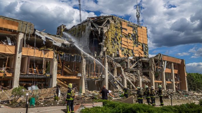 В Харькове из-за обстрела произошел пожар на рынке