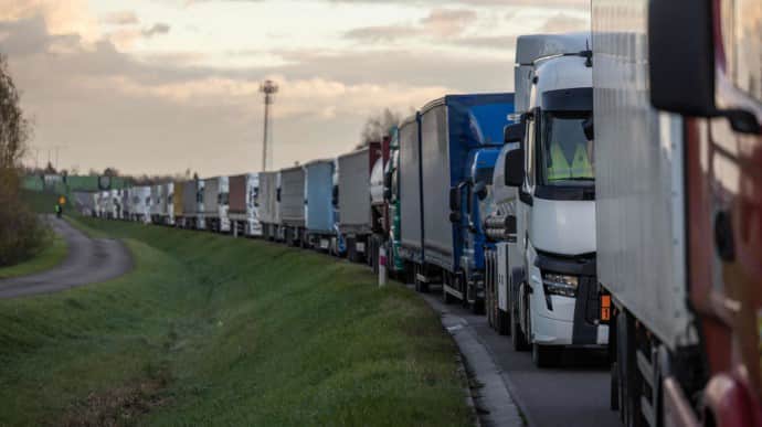Блокада кордону: уряд Польщі звернувся до України з пропозицією