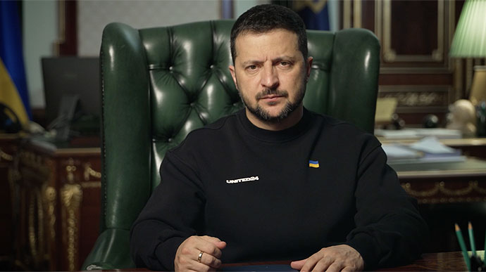 Зеленский: Власть готовит программы по восстановлению Украины после войны 