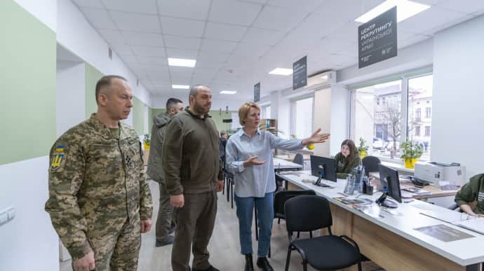 Senior Ukrainian military officials visit first military recruitment centre in Lviv – video