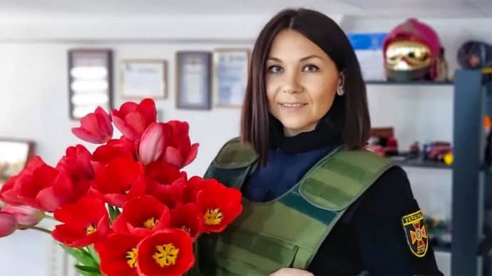 Deceased State Emergency Service spokesperson Yevheniia Dudka decorated with For Defence of Ukraine award – photo