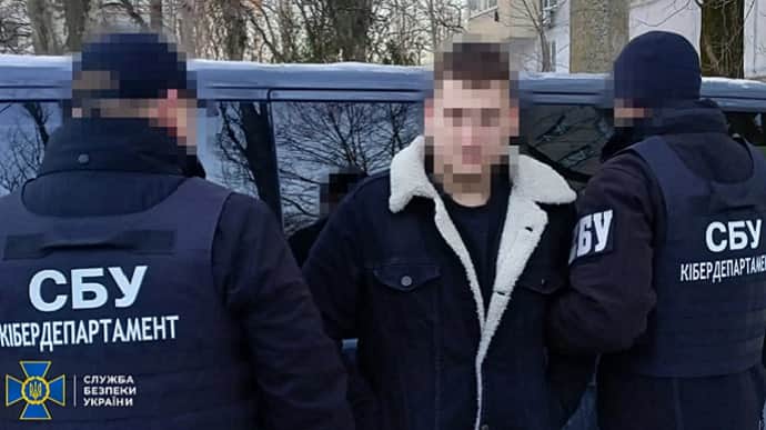 Шпион за рулем такси: СБУ задержала студента, который готовил экотеракт в Одесской области