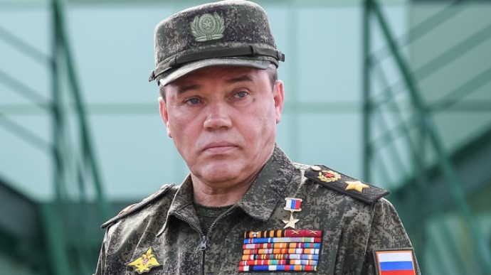 Глава Генштабу ЗС Росії прибув до Білорусі: контролюватиме військові навчання