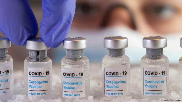 Степанов назвав новий термін початку вакцинації проти коронавірусу
