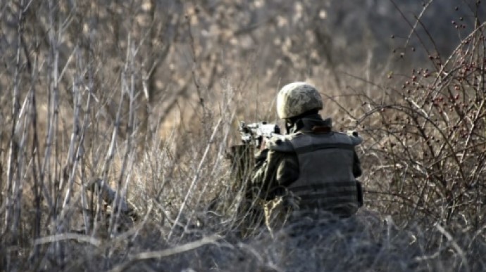 На Донбассе боевики совершили обстрел вблизи Водяного – штаб